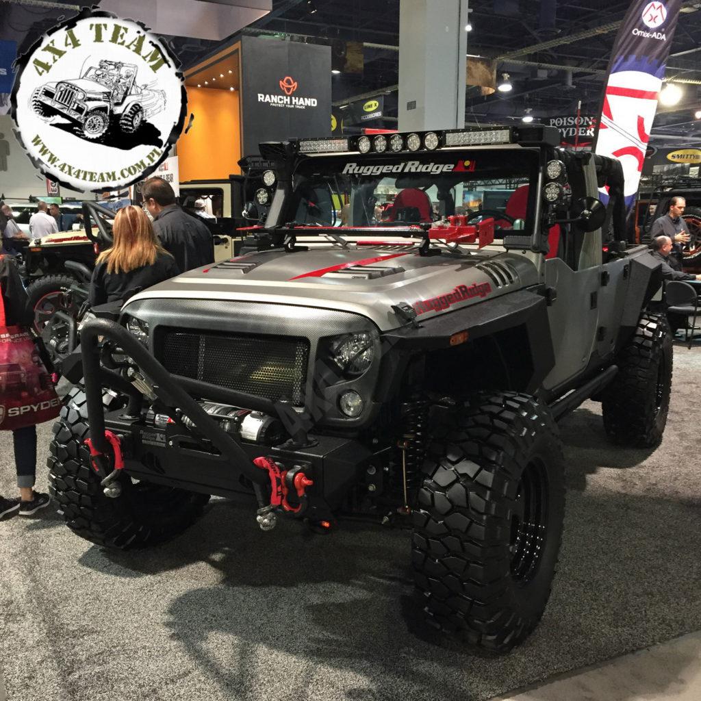 sema_2016_4x4team_b_resize