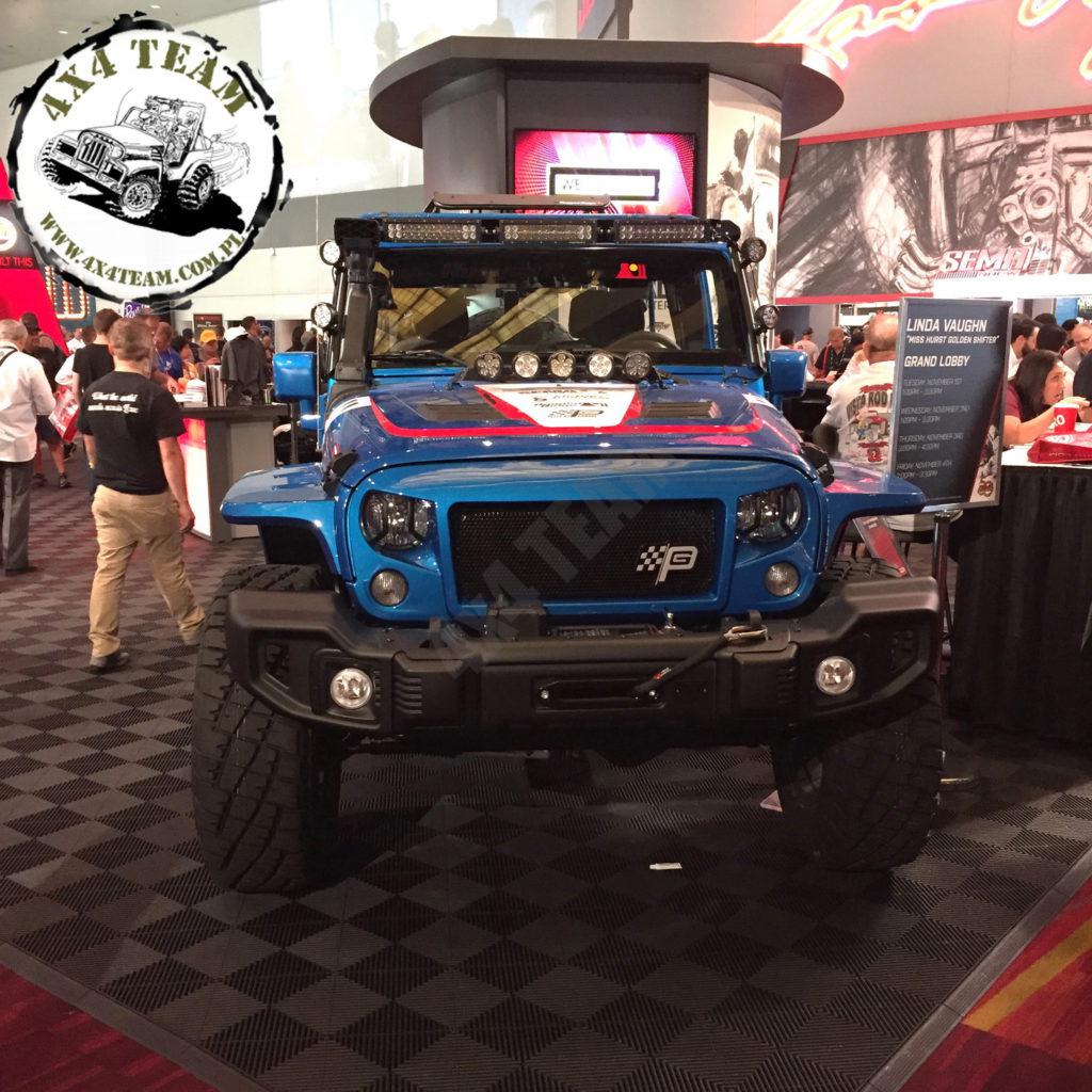 sema_2016_4x4team_r_resize